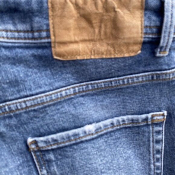 Zara High Rise Jeans Women 32 Distressed Ripped Button Fly Tapered Med Wash - Picture 14 of 16